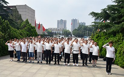 銘記革命歷史，傳承紅色基因 